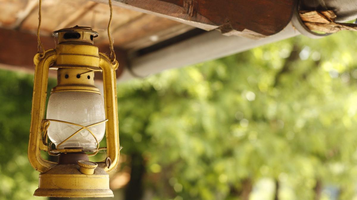 La solución perfecta para un verano sin picaduras: la lámpara que repele mosquitos, ¡rebajada!