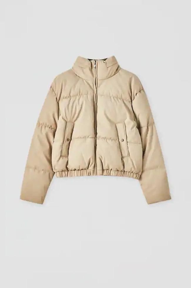 Cazadora acolchada con tejido engomado, de Pull&Bear