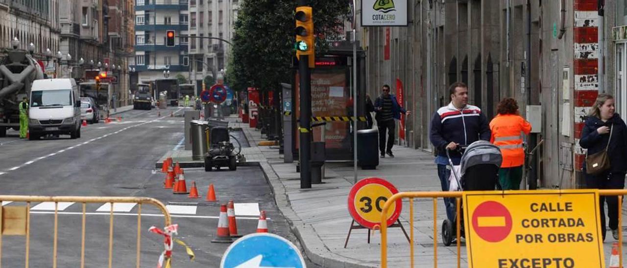 Calle cortada por obras.