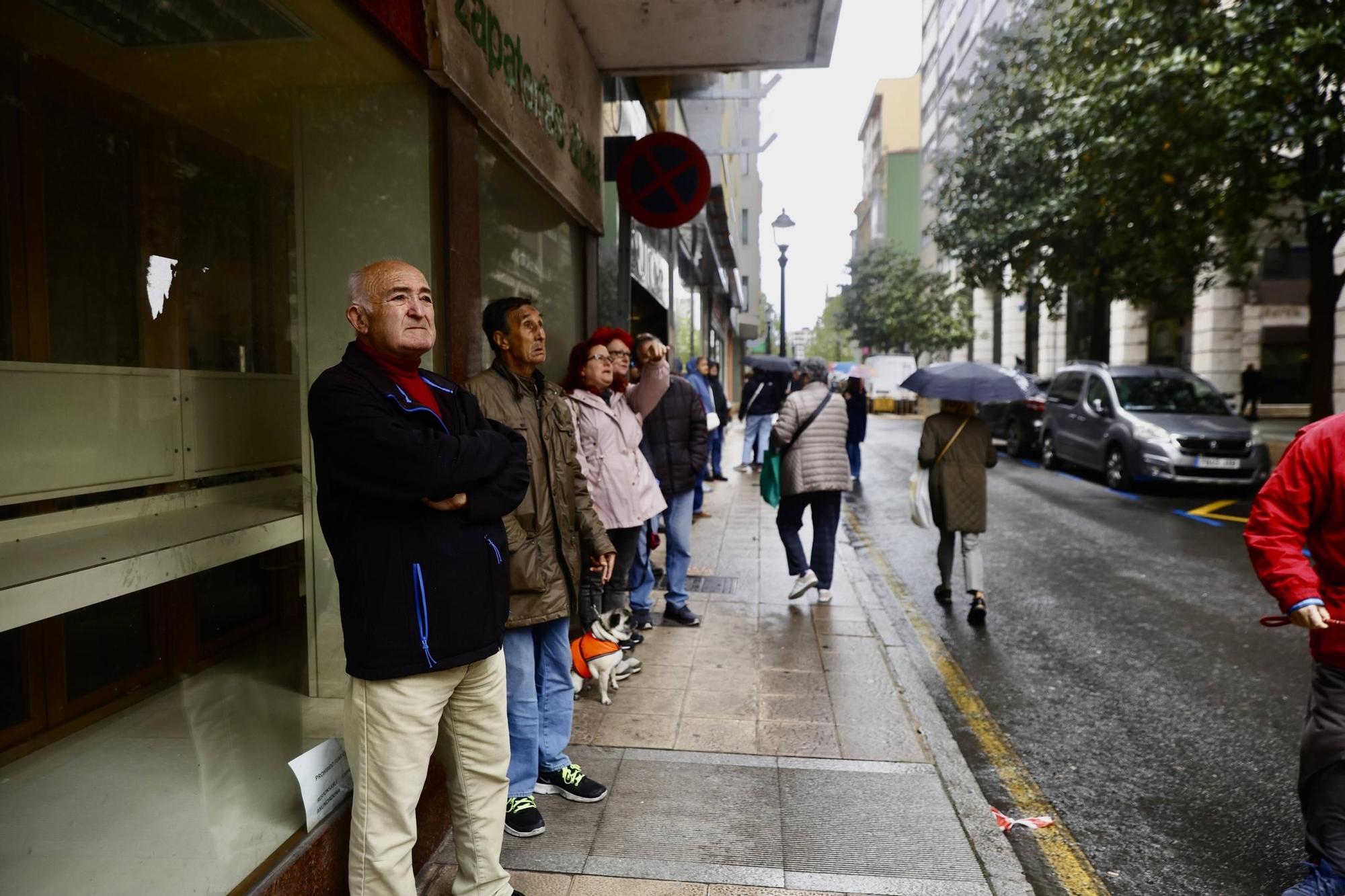 Así fue el derribo del histórico edificio de El Jazmín en Gijón (en imágenes)