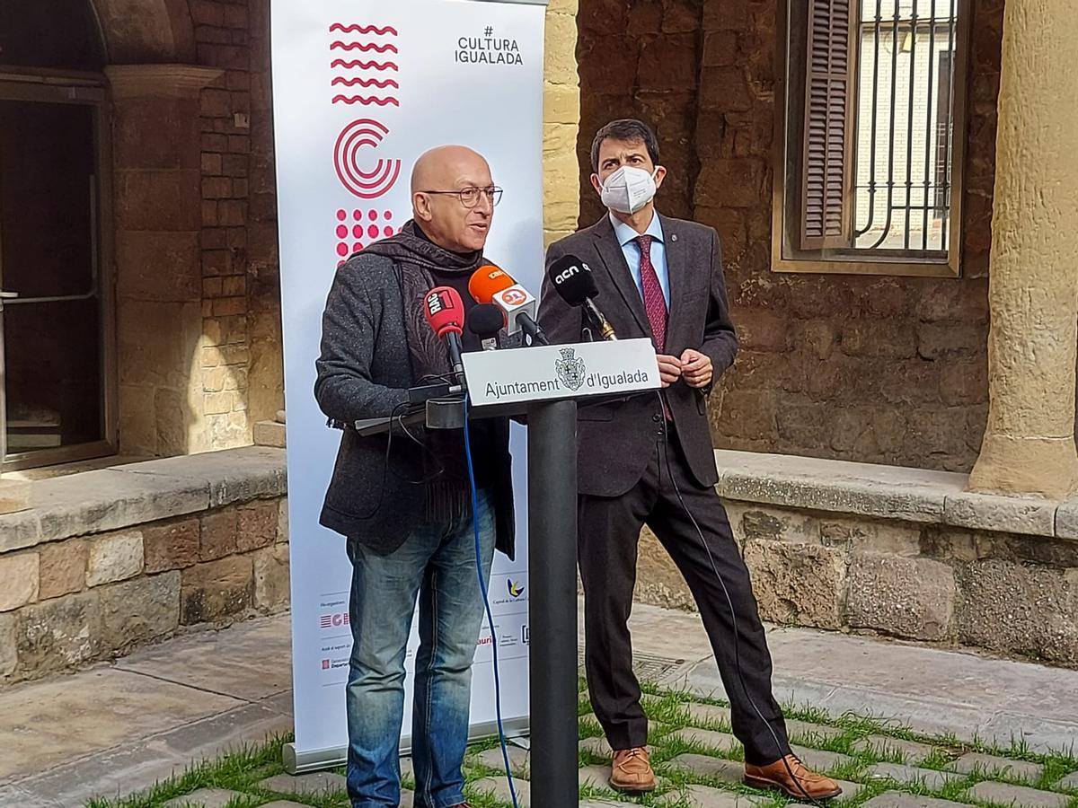 Pere Camps amb l'alcalde Marc Castells en una roda de premsa