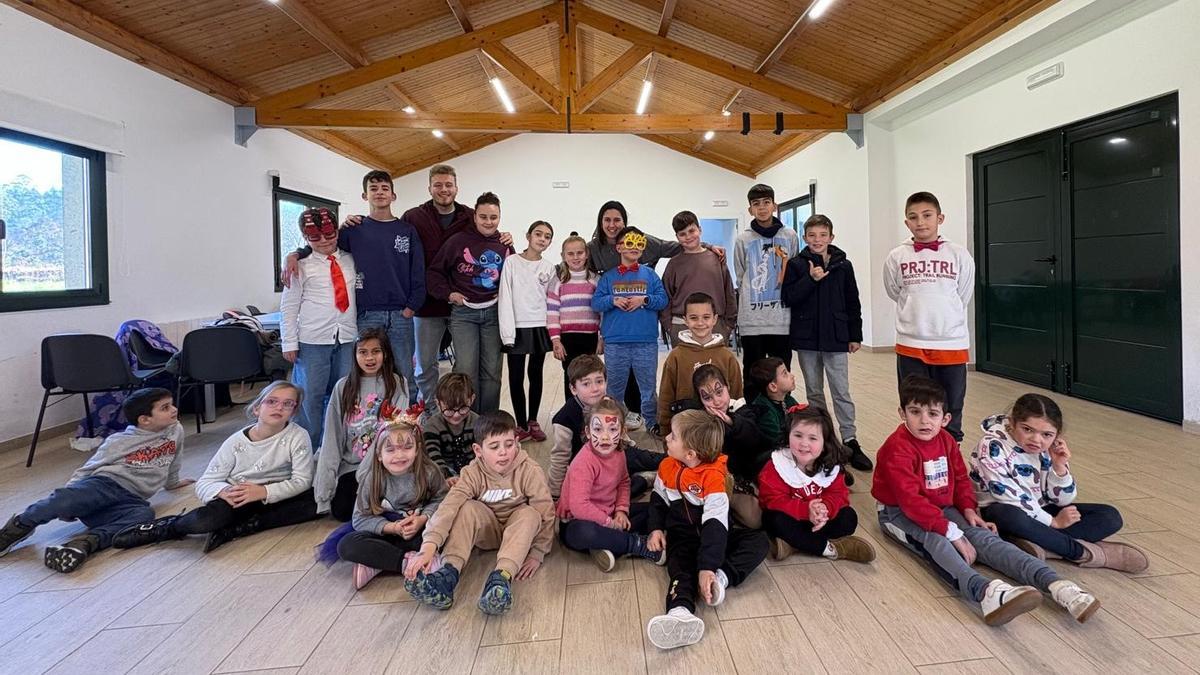 Trinta familias aproveitaron a oferta do campamento de Nadal.