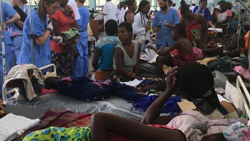 Sanitarios aragoneses ejercen en Malawi
