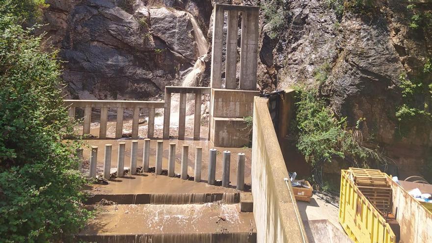 La pluja provoca una esllavissada prop del monestir de Montserrat i fa evacuar un hotel i tallar una carretera