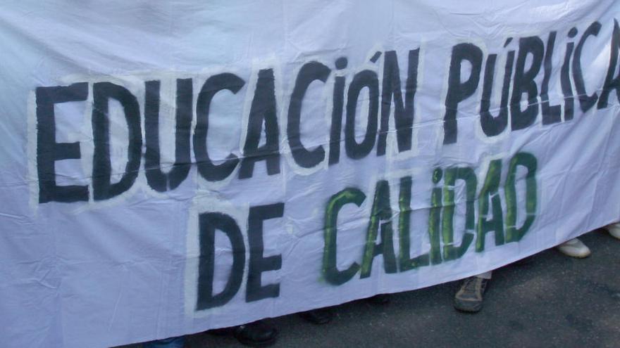 IU apoya la huelga educativa de mañana