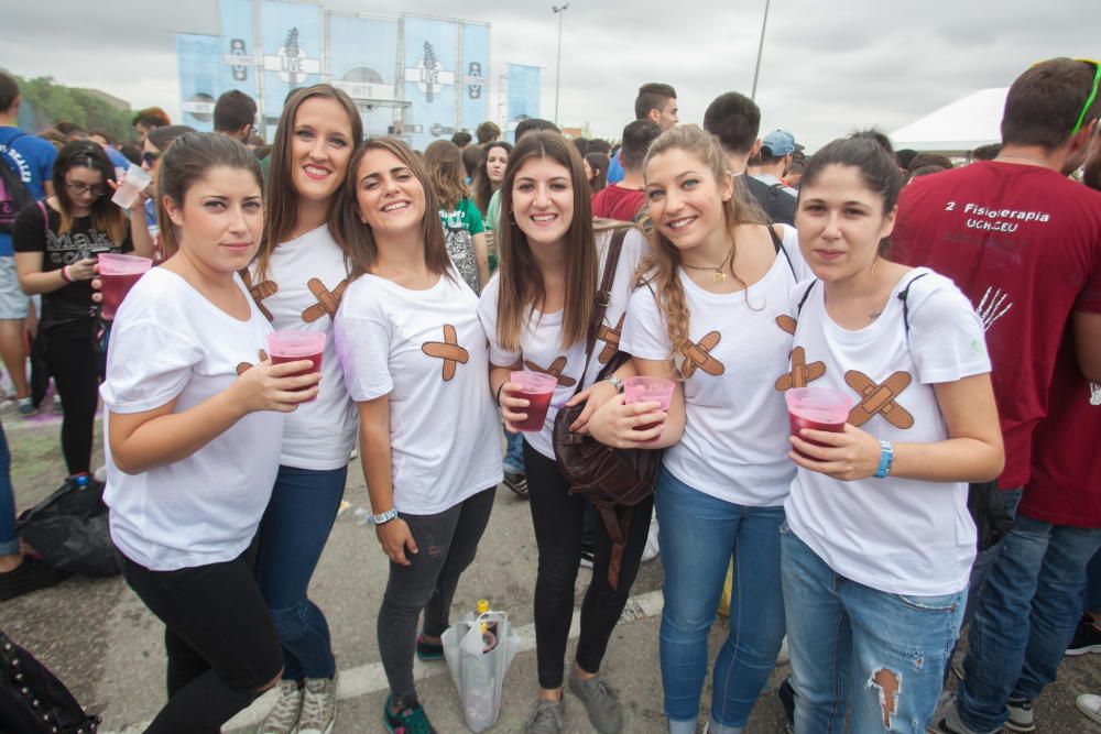 Miles de estudiantes en la macrofiesta universitar