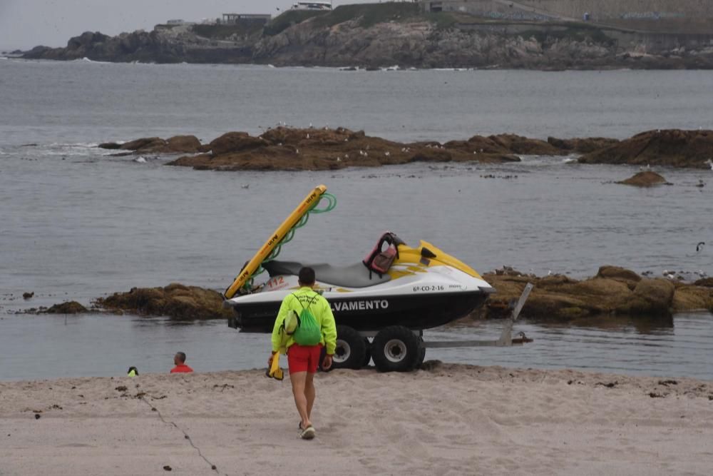 Las playas de A Coruña ya tienen socorristas