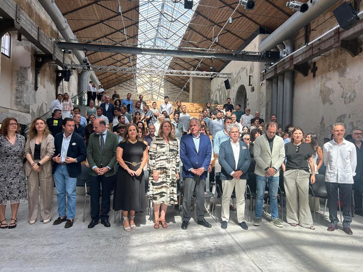 Autoridades y personalidades del sector de cine en la presentación de este viernes