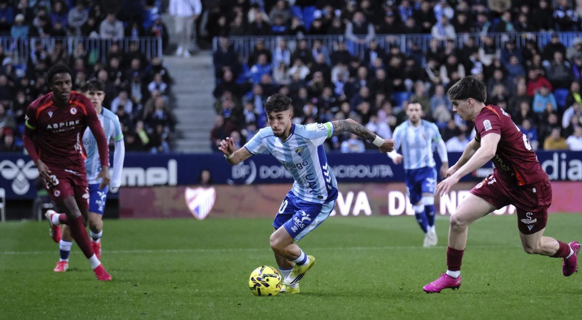 David Larrubia hizo uno de sus mejores partidos, acompañado de dos goles, este domingo frente a la Cultural Leonesa en La Rosaleda.