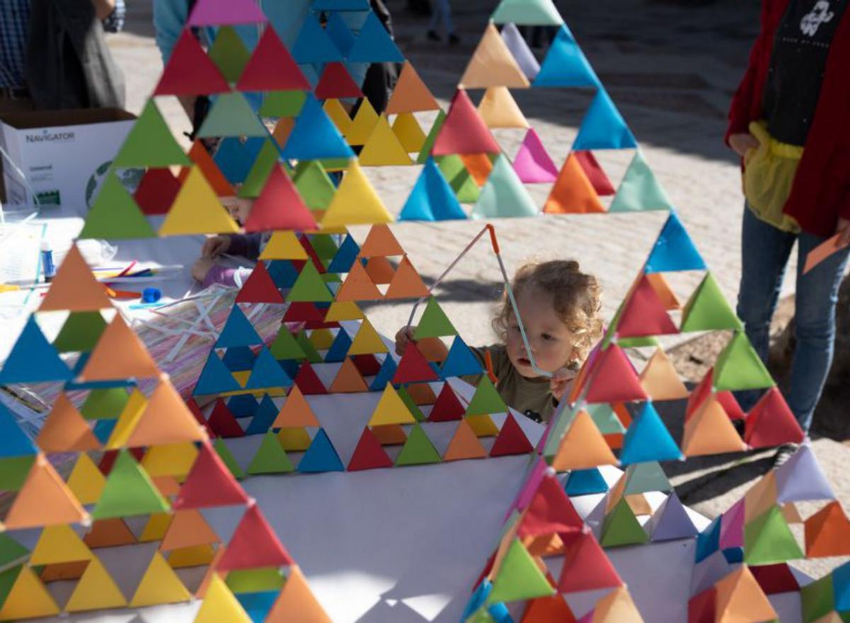 Un triángulo de Sierpinski de vivos colores. | E. Fraile