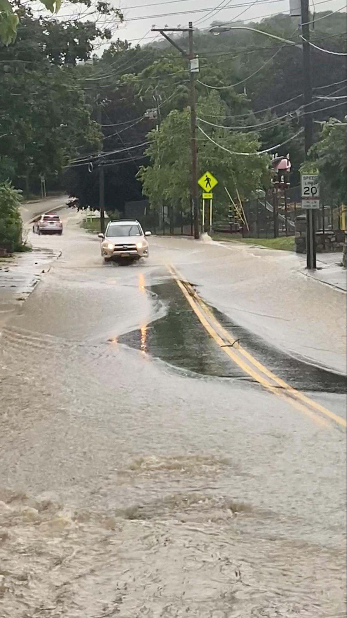 Inundaciones repentinas por fuertes lluvias en el estado de Nueva York.