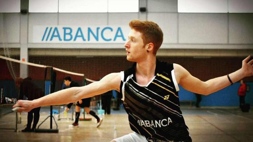 Manu Brea, durante un partido de esta temporada en el Coto Ferreiro.