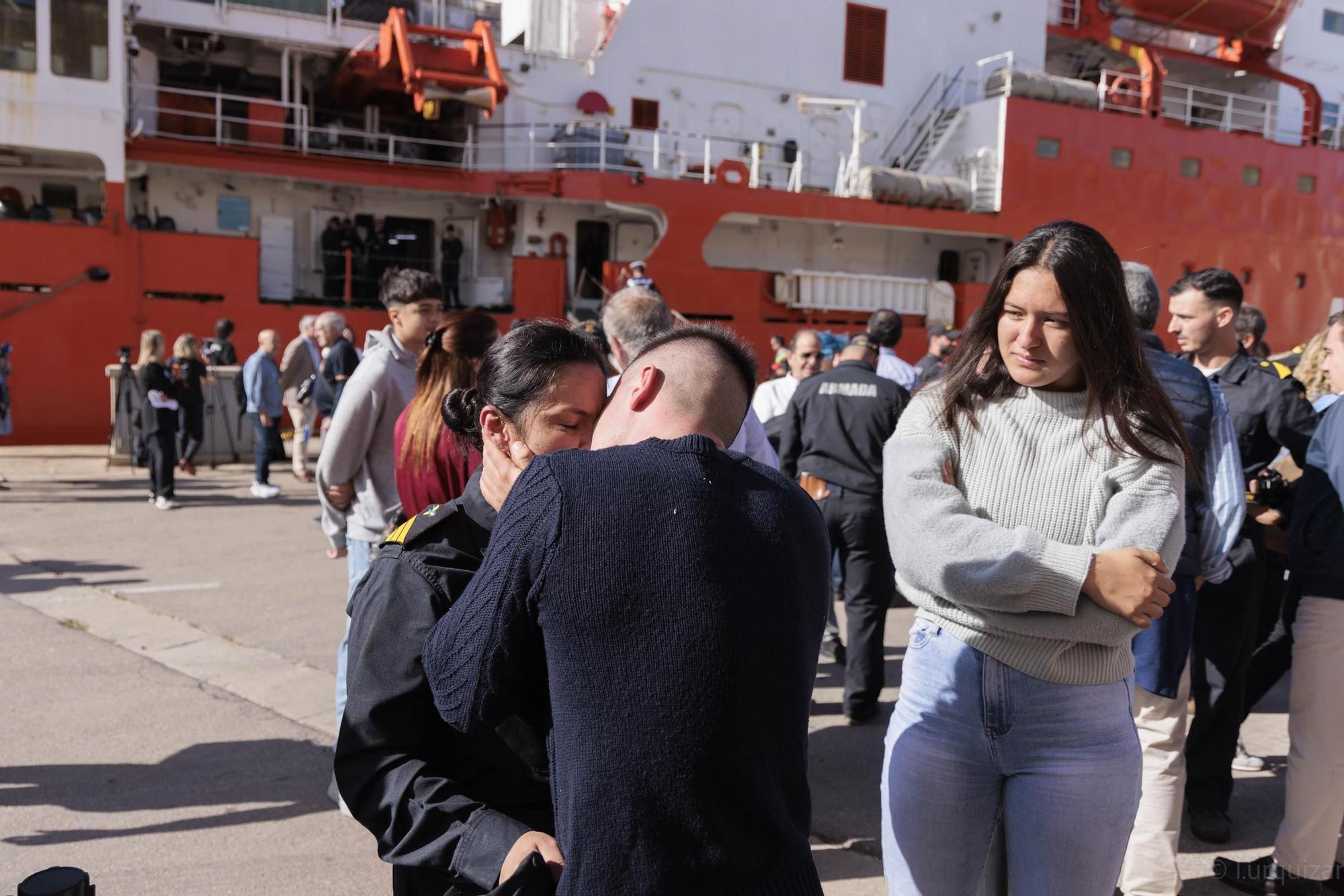 Las imágenes de la despedida del buque Hespérides en Cartagena