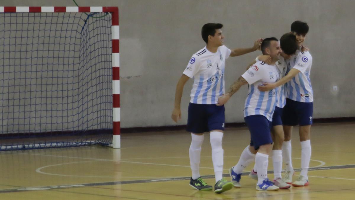 Celebración de un gol del San José.