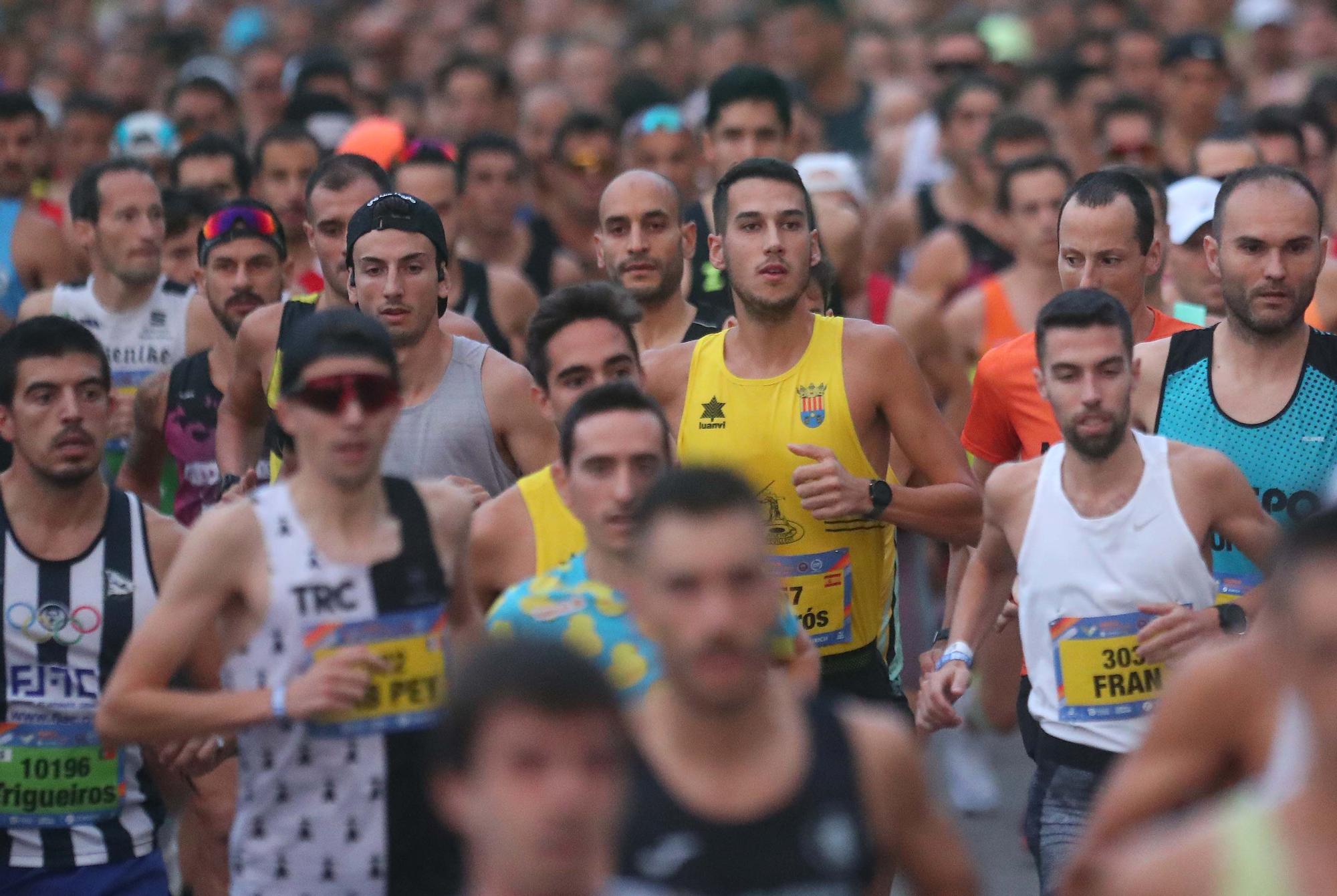 MEDIA MARATÓN VALENCIA: Las mejores fotos de los runners en la salida y en  la meta