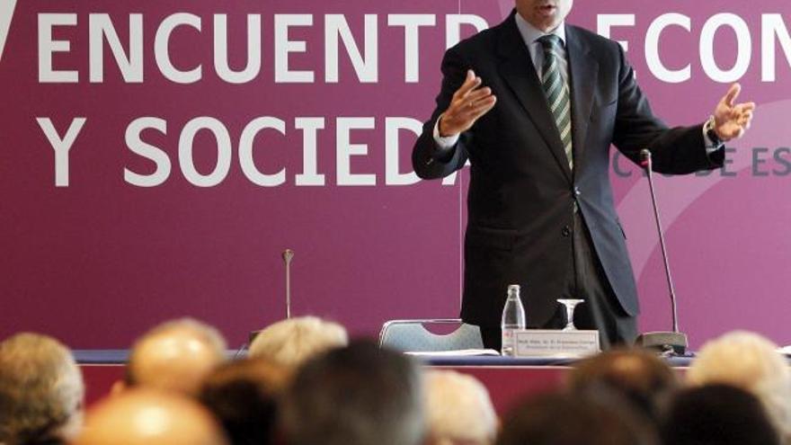 El president de la Generalitat valenciana, Francisco Camps durante su intervención en la jornada de las asociaciones empresariales