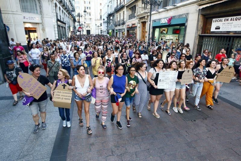 Manifestación contra la puesta en libertad de La Manada en Zaragoza