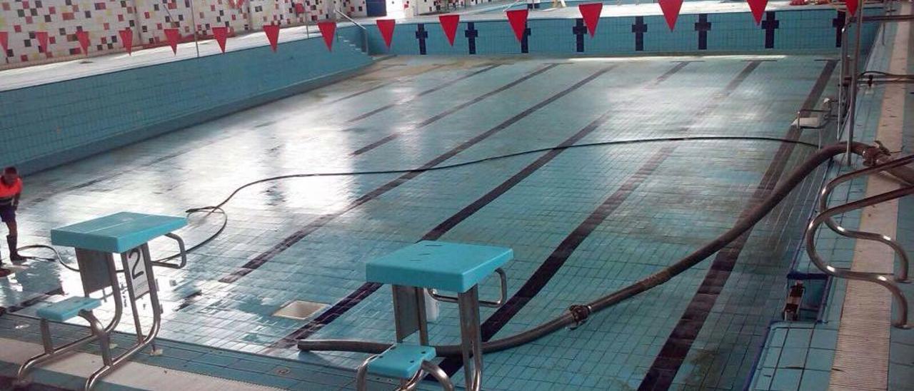 Monóvar prevé abrir la piscina cubierta a principio de noviembre