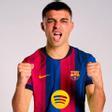Pedri con la equipación de la temporada que viene