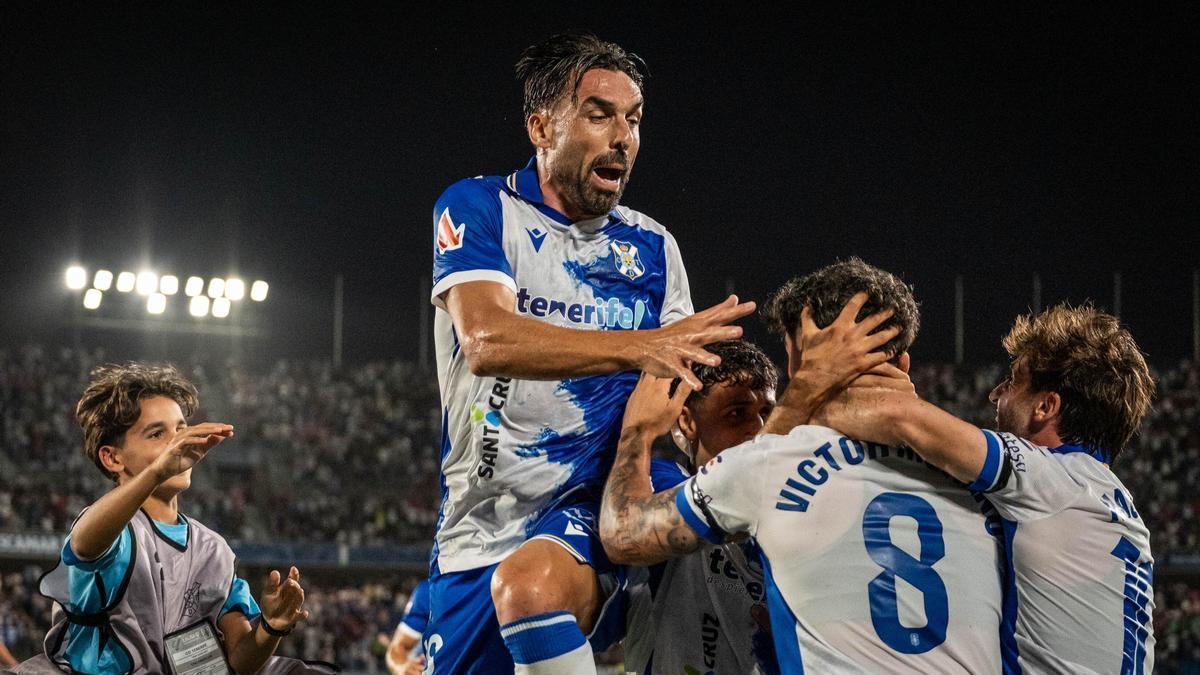 Enric Gallego celebra uno de sus goles de esta temporada.
