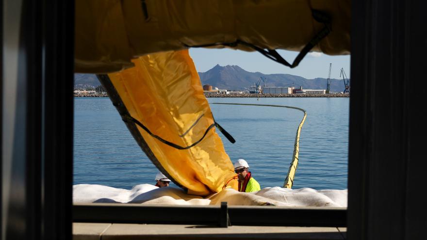 PortCastelló realiza un simulacro de contaminación por hidrocarburo