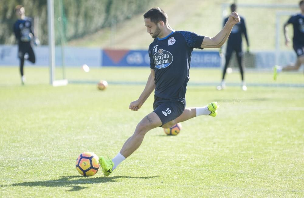 Celso Borges abandonó la sesión debido a un golpe en el tobillo derecho que le provocó un esguince. Su participación en el partido de Butarque dependerá de su evolución.