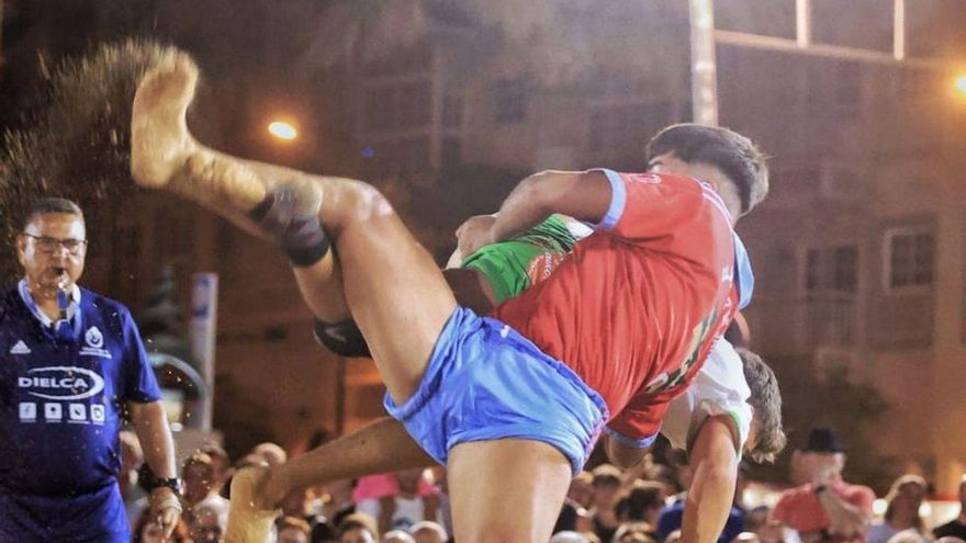 La obra de la plaza obliga a utilizar el aparcamiento como escenario central para los actos de la Fiesta de la Virgen de Candelaria