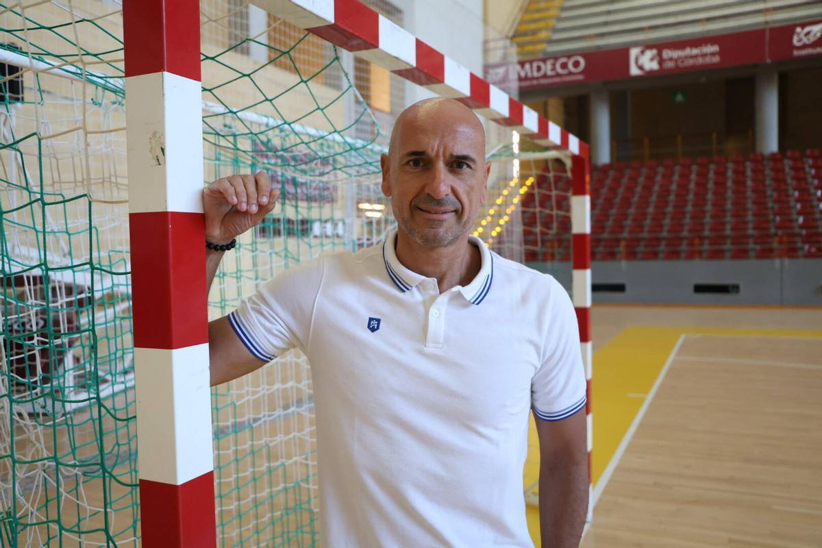 El entrenador cordobés de fútbol sala Antonio García, en Córdoba.