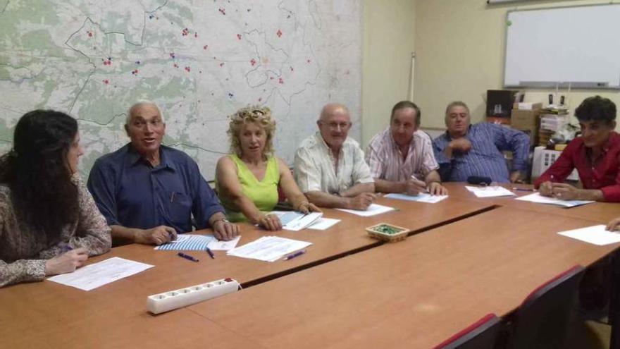 Reunión de la directiva del grupo Macovall en la sede de San Cristóbal, el pasado lunes.