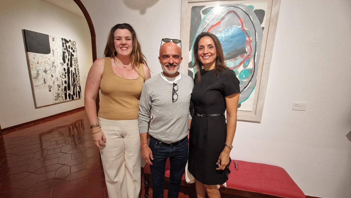 Lorena Coelho, Carlos Oliver y Adriana López