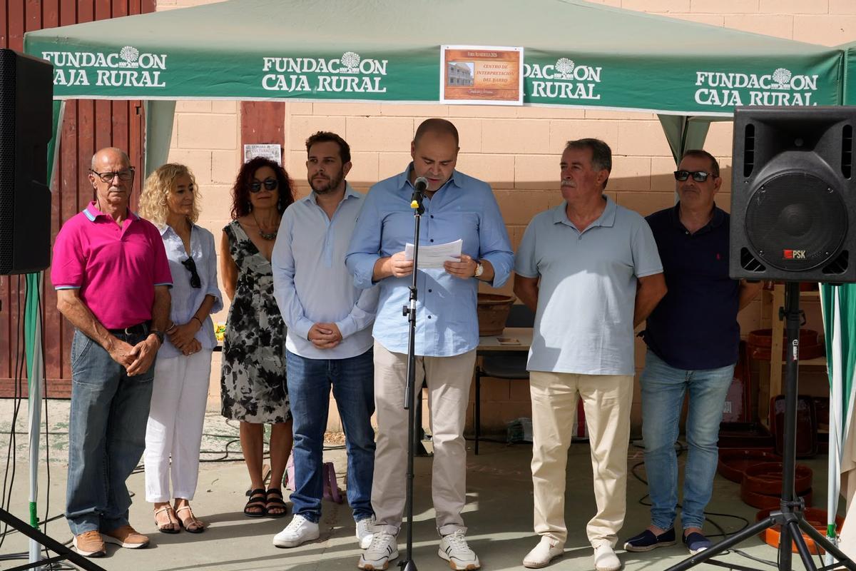GALERÍA | Pereruela exalta su alfarería tradicional en una feria