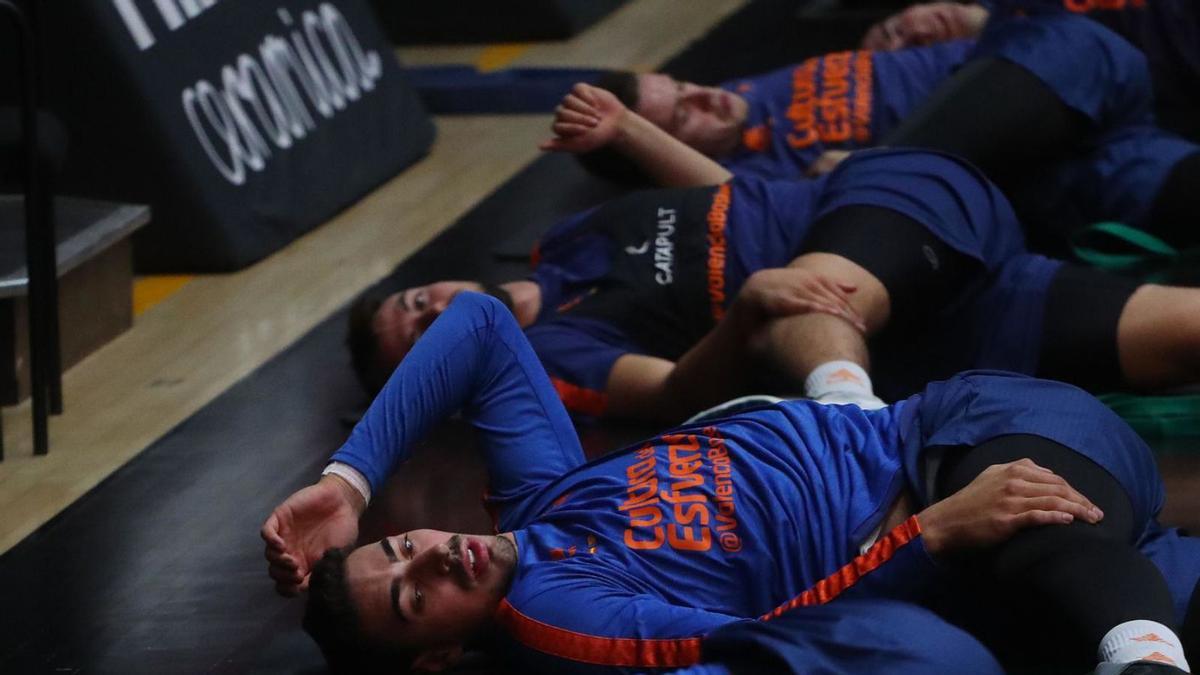 Último entrenamiento en La Fonteta antes de viajar hacia Alemania. | F. CALABUIG