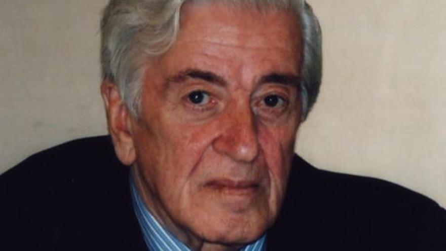 El poeta, editor e impresor malagueño Rafael León.