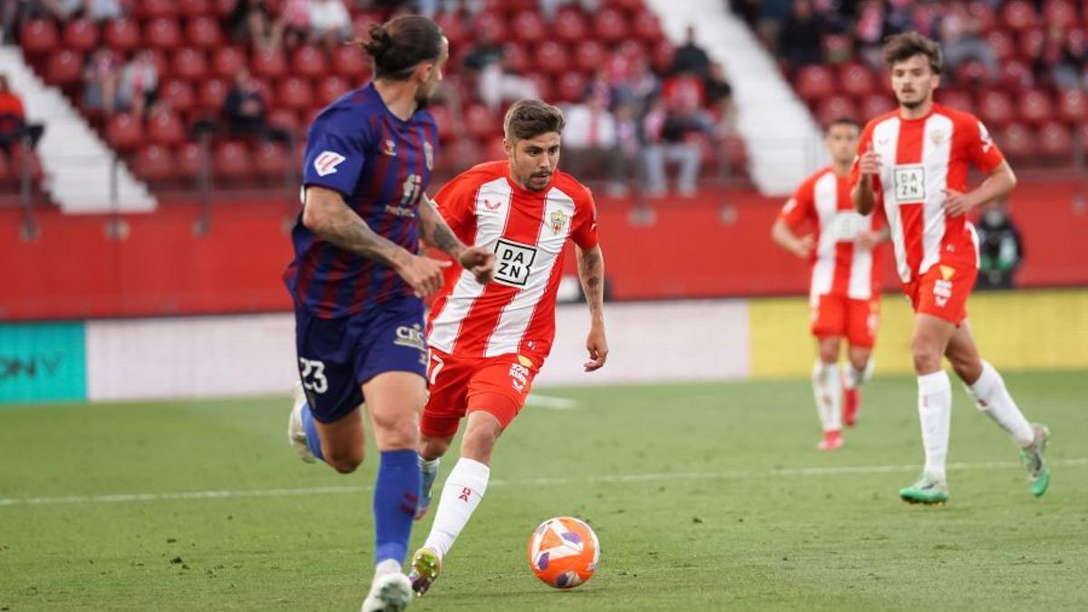 El Eldense perdió este domingo por 5-0 en su visita a Almería.