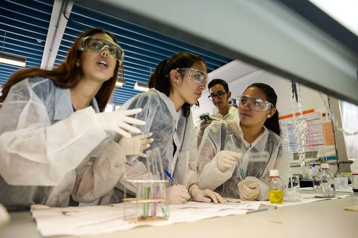 ALUMNOS DE ESO EN LA UNIVERSIDAD