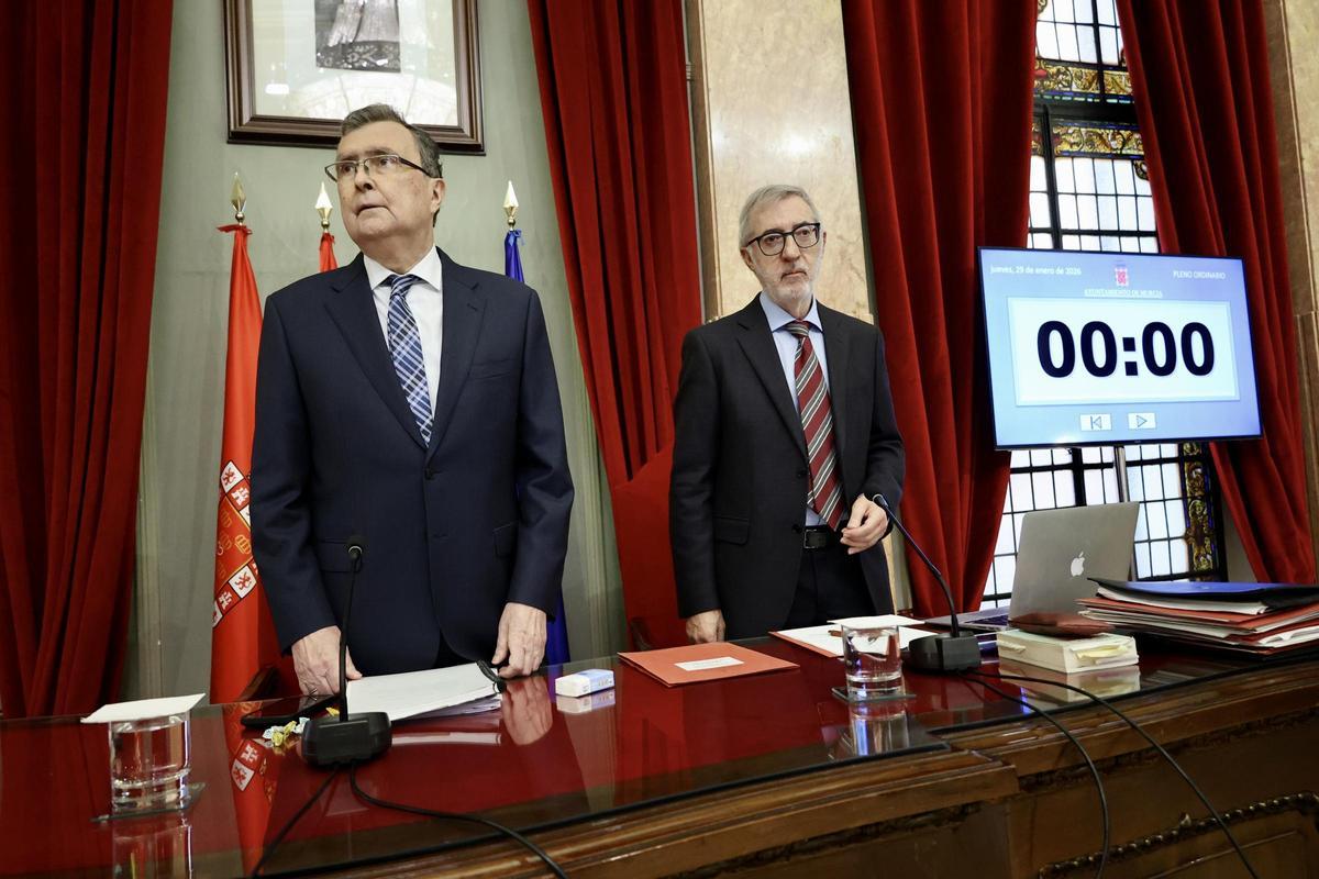 El alcalde de Murcia, José Ballesta, presidió la sesión plenaria.