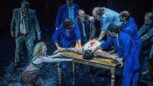 El ‘true crime’ d’Àlex Ollé il·lumina l’escenari liceista