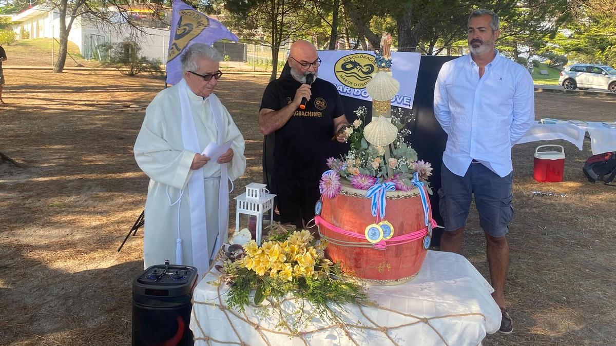 La jornada y el club contaron con la bendición del cura.