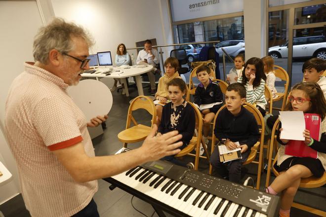 Así fue la Noche Blanca en los museos y galerías de Gijón (en imágenes)