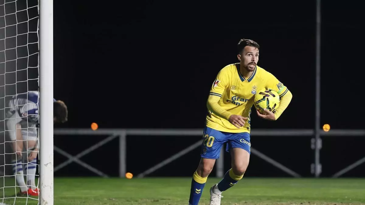 Kirian la lía y Kirian lo arregla en una UD Las Palmas que sigue de bajona (1-1)