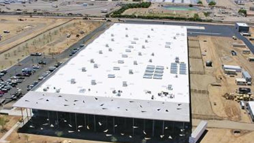 Planta en construcción de Rioglass Solar Inc., en Surprise (Arizona, EE UU).