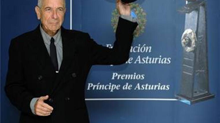Leonard Cohen derrocha pasión por Lorca en Oviedo