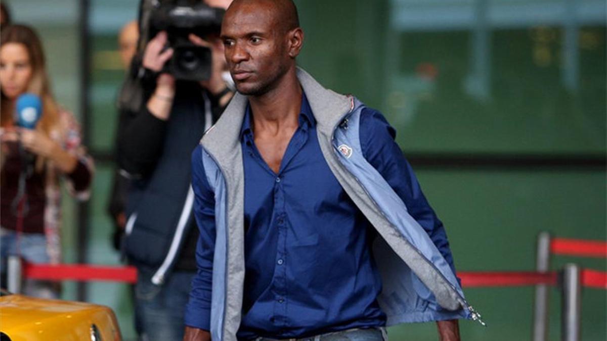 Abidal, en su llegada a Barcelona