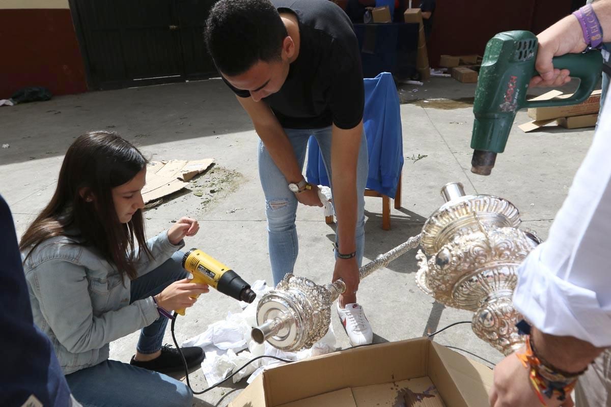 Los últimos preparativos de las hermandades