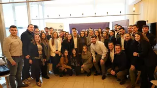 El PP de Burriana organiza un tardeo para acercar a los jóvenes la gestión municipal