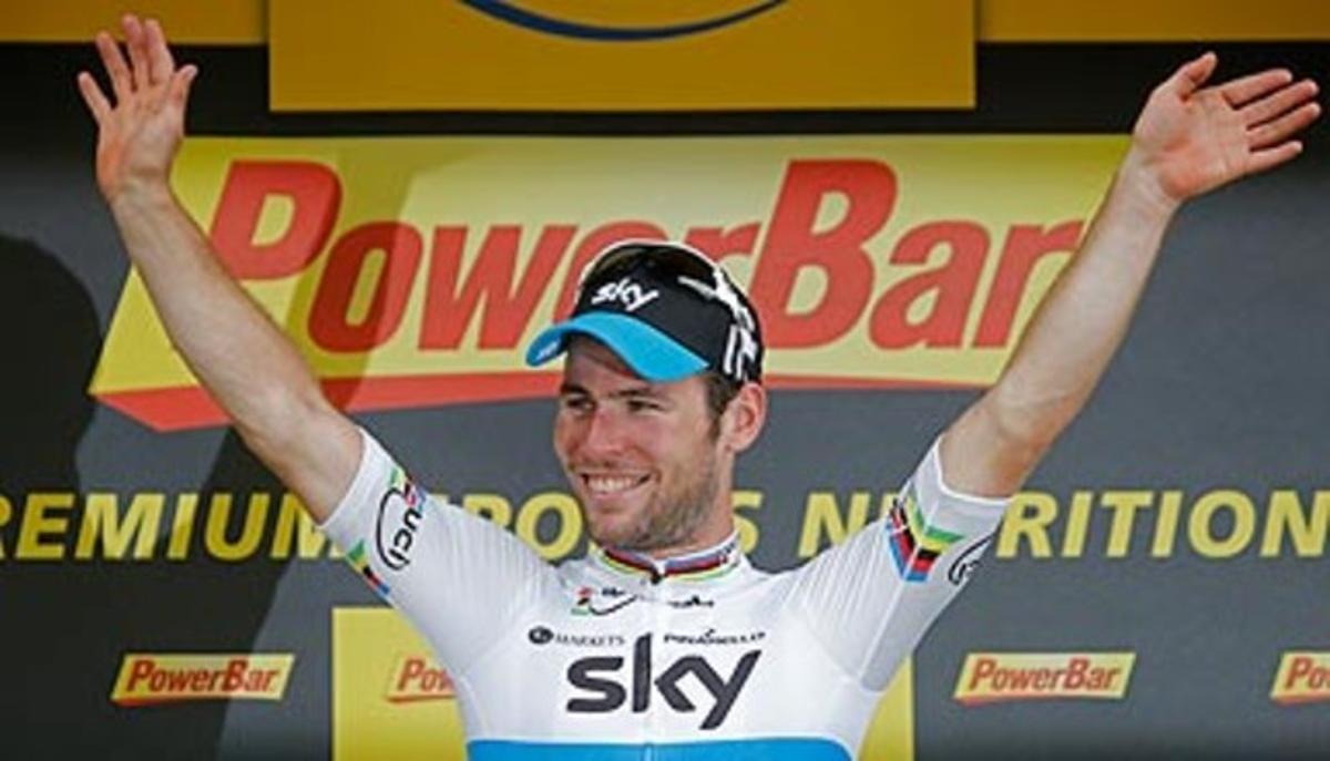 Mark Cavendish celebra el podi aconseguit en la segona edició del Tour 2012