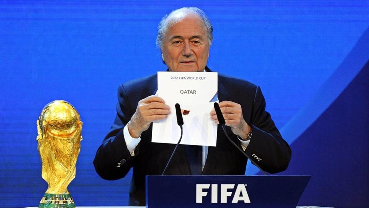 Blatter anunció que el Mundial 2022 se celebrará en Catar