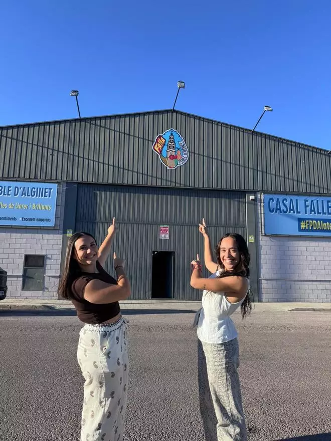 Dos jóvenes de Alginet crean una escuela de verano de artistas falleros