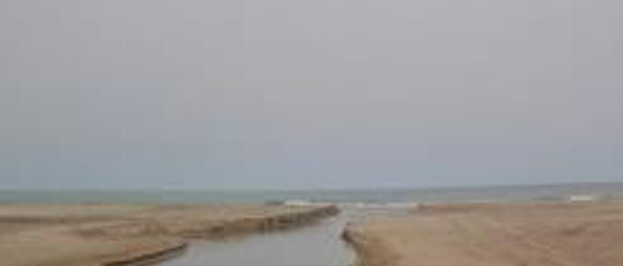 Oliva abre al mar los ríos Bullent y Molinell para que la corriente no destroce las dunas