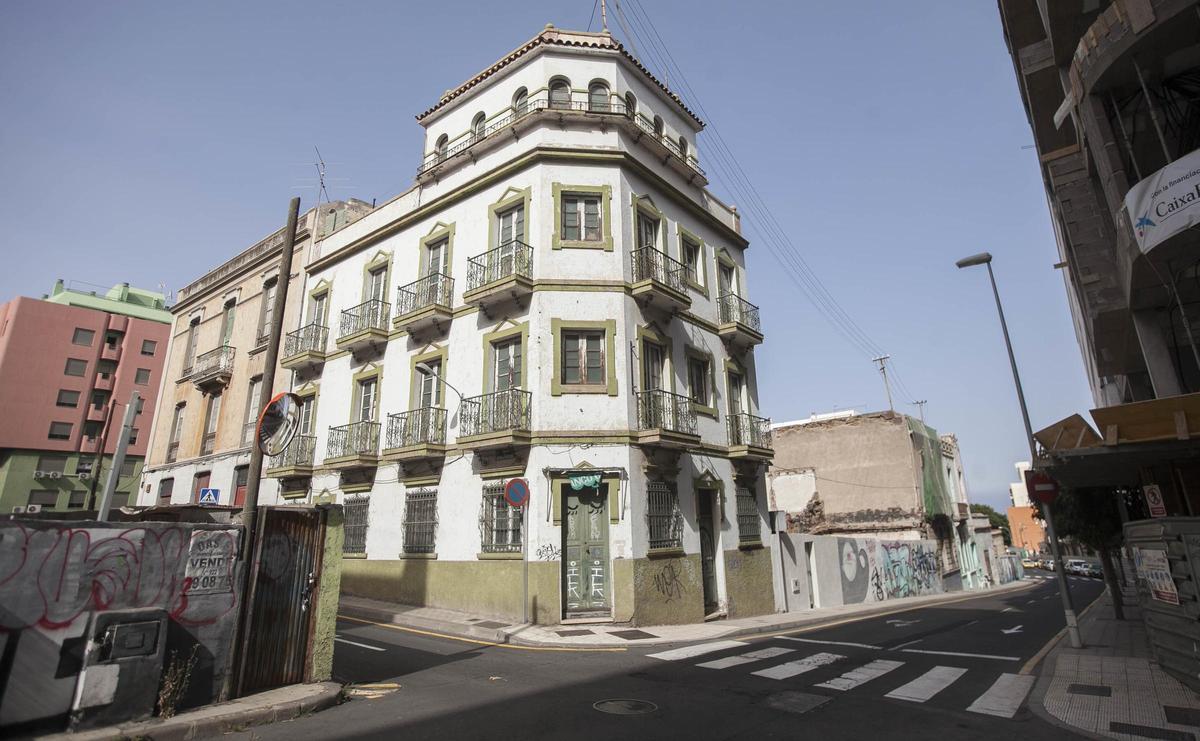 Antiguo Hotel Coral, en la calle Miraflores.